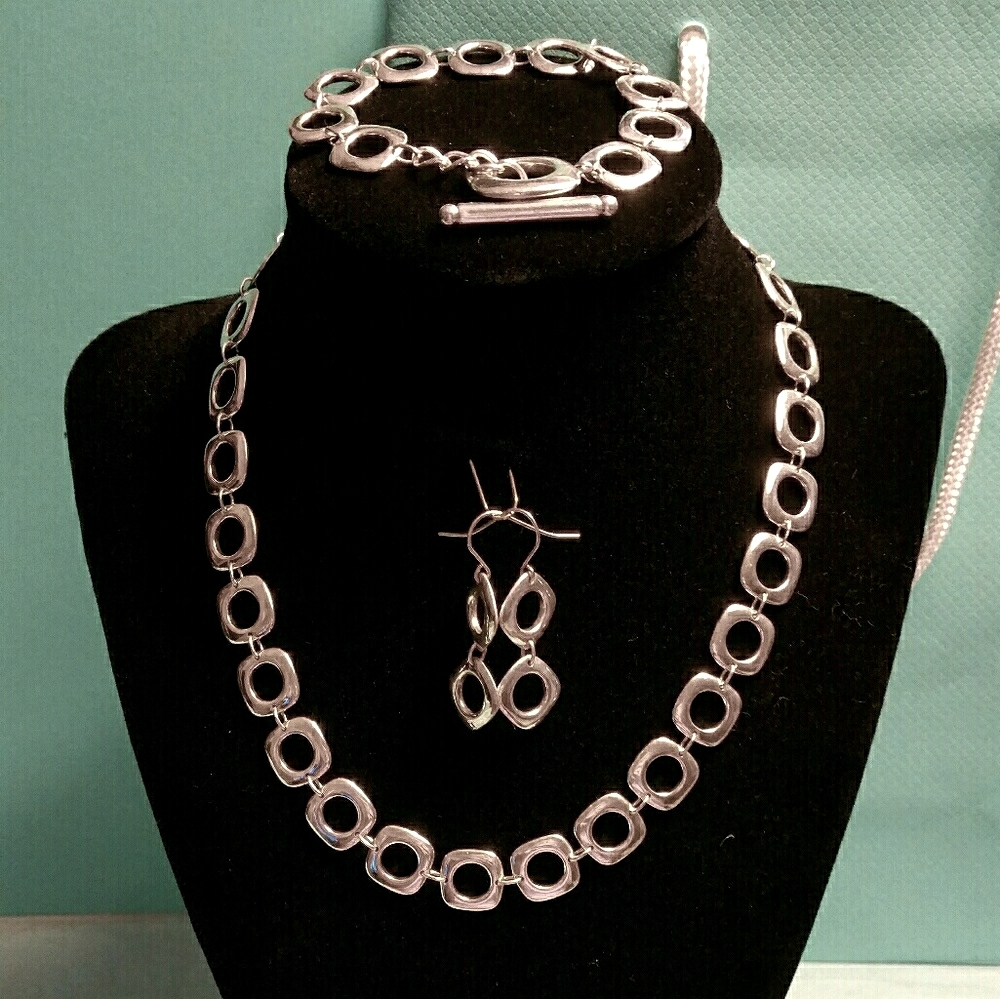 Tiffany & Co. Cushion Necklace/Bracelet/Earrings